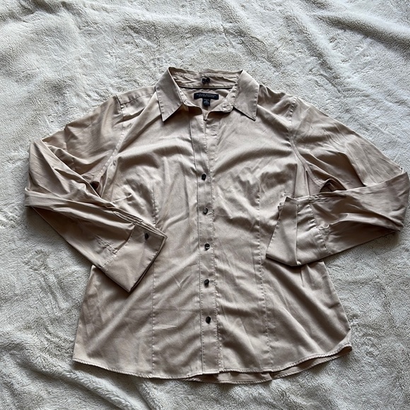 Banana Republic Tops - Banana Republic Cotton Non-Iron Tailored Beige Button Down Size 14